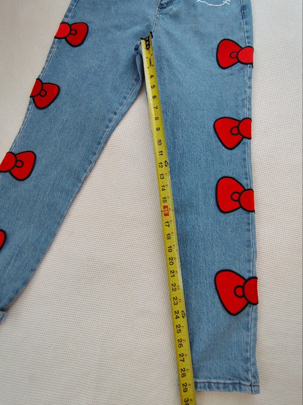 Hello Kitty Light Blue High-Rise Jeans with Red Bow Appliqués - Picture 5 of 15